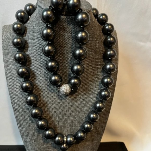 Vintage Dark Gray Pearl Necklace and Bracelet Set - Picture 1 of 4